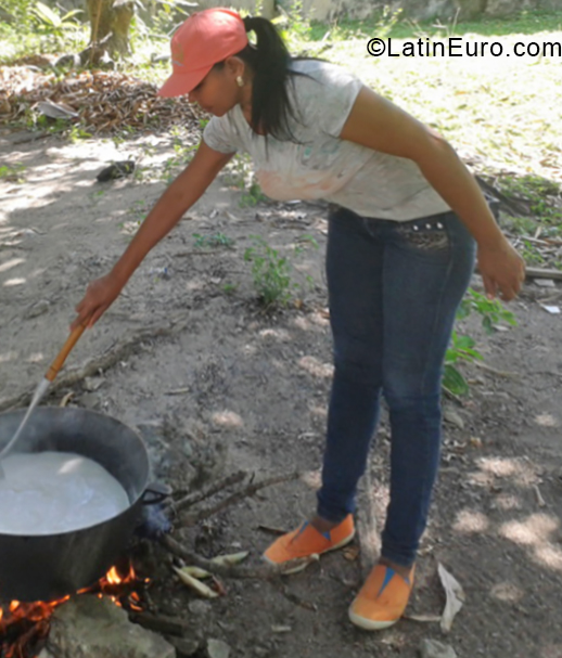 Date this lovely Colombia girl Martha from San Andres CO24485