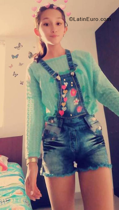 Date this athletic Colombia girl Luisa from Medellin CO24517