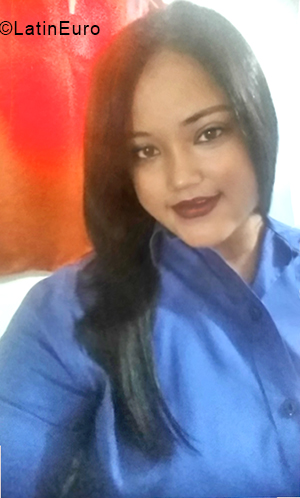 Date this fun Dominican Republic girl Ana from Santo Domingo DO33376