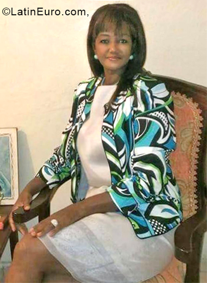 Date this tall Dominican Republic girl Dominga from Santo Domingo DO33378