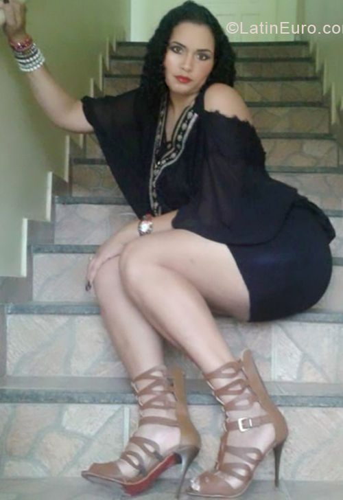 Date this hot Brazil girl Luciene from Aimorés BR10713