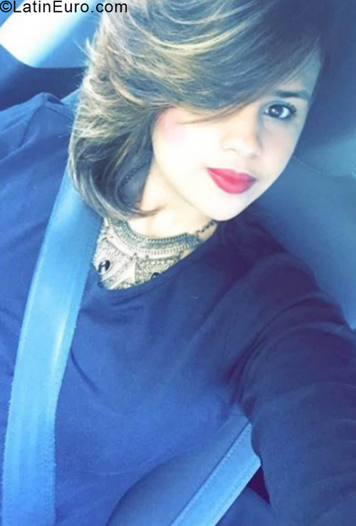 Date this happy Dominican Republic girl Olvania from Santiago DO33396