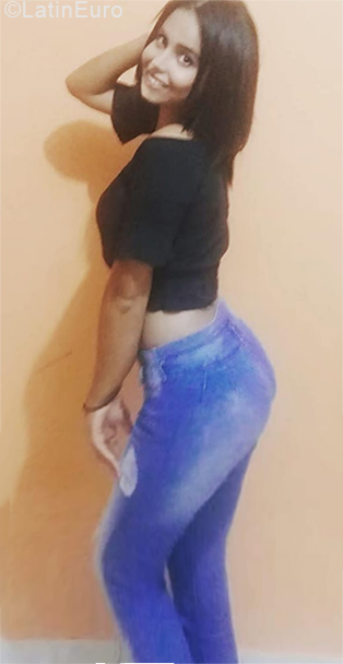 Date this athletic Venezuela girl Isabella from Maturin VE1979