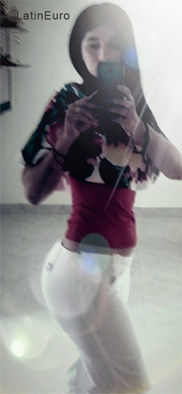 Date this gorgeous Colombia girl Abril from Cucuta CO24569