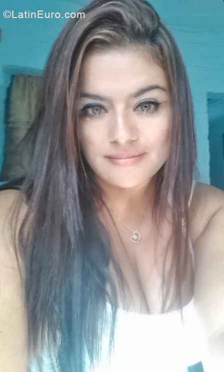 Date this beautiful Colombia girl Elena from Medellin CO24613