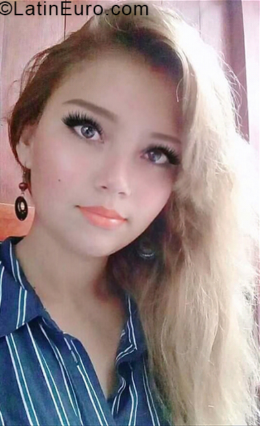 Date this young Peru girl Ema from Trujillo PE1318