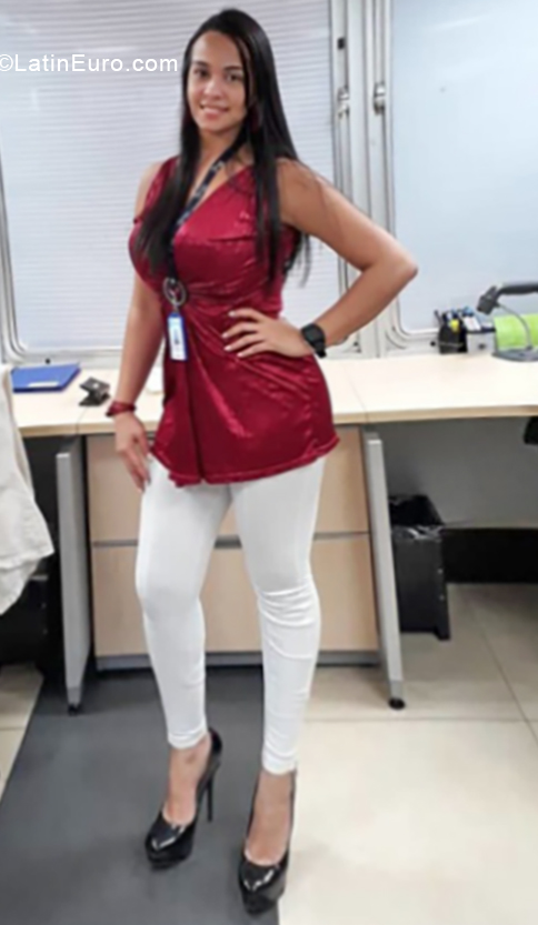 Date this tall Venezuela girl Ninoska from Caracas VE4112