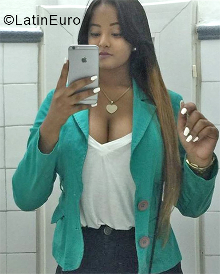 Date this delightful Dominican Republic girl Wilka from Santo Domingo DO33540