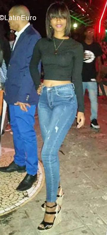 Date this foxy Dominican Republic girl Yailin from Hato Mayor Del Rey DO33648