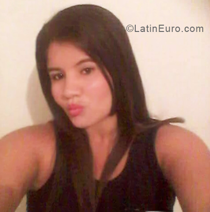 Date this georgeous Venezuela girl Mislanyis from Maracaibo VE2058