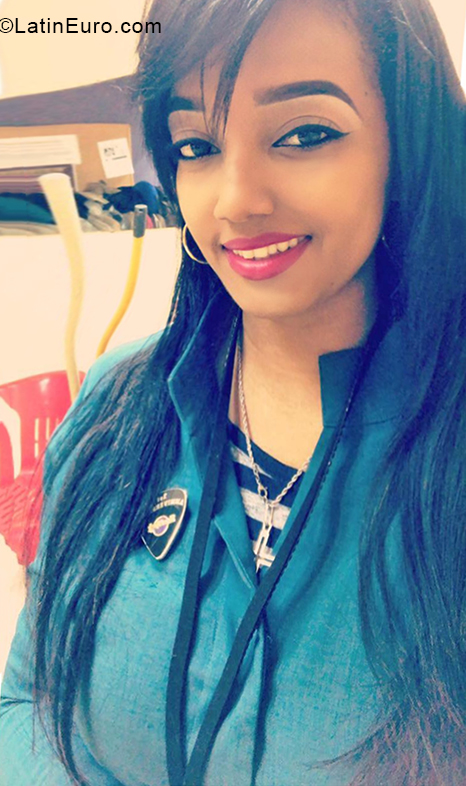 Date this passionate Dominican Republic girl Yojeni from La Romana DO33690