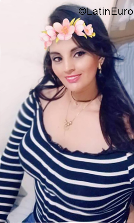 Date this young Colombia girl Yina paola mont from Neiva CO24740