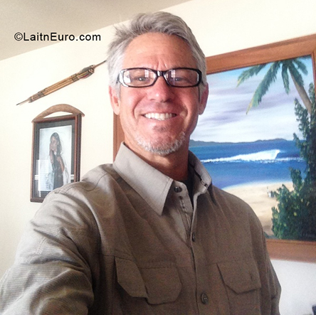 Date this happy United States man Tortuga from Needles US19734