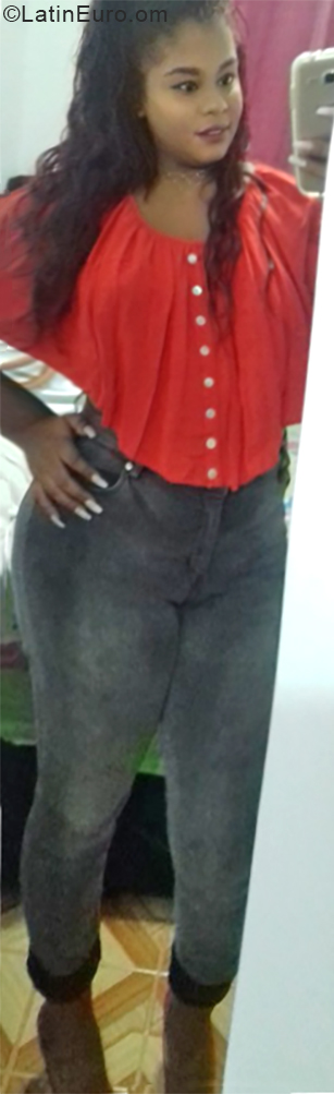 Date this young Dominican Republic girl Rosa from Santo Domingo DO33919