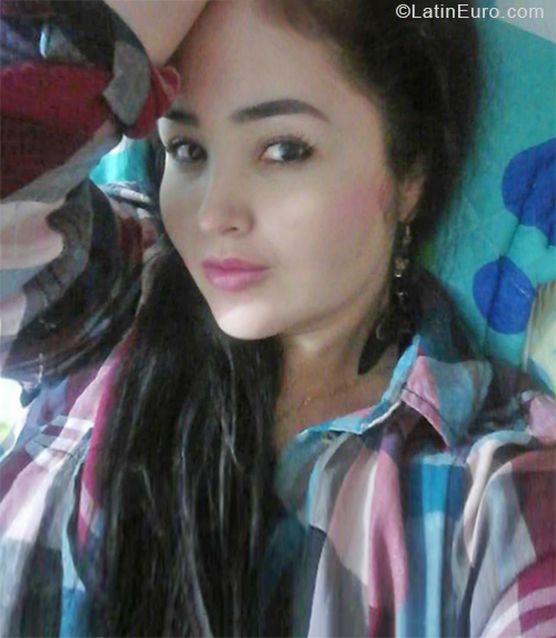 Date this pretty Colombia girl Yamile from Medellín CO28194