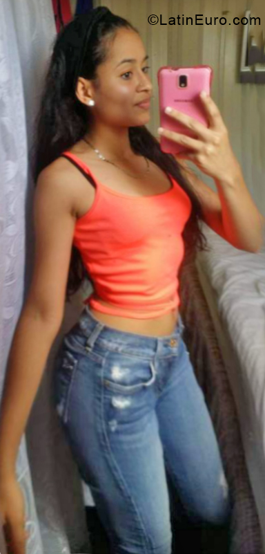 Date this young Dominican Republic girl Paola from Santiago DO34008