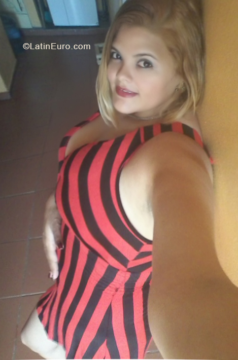 Date this georgeous Dominican Republic girl Yudith from Santo Domingo Este DO34015