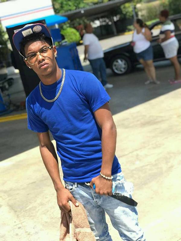 Date this hot Dominican Republic man Carlos from Santiago De Los Caballeros DO34016