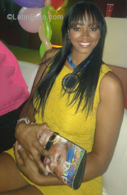 Date this passionate Colombia girl Yenny from Cali CO24902