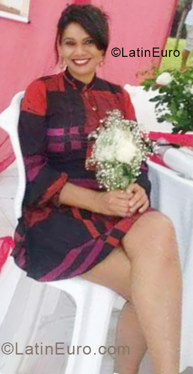 Date this beautiful Brazil girl Cissa from São Luís BR10779