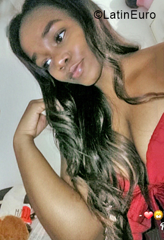 Date this hot Colombia girl Yojana from Cali CO25023