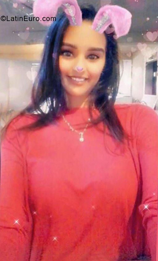 Date this tall Venezuela girl Maurine from Carupano VE2193