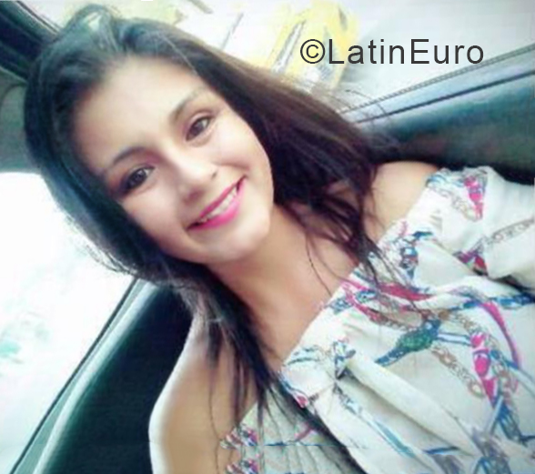 Date this passionate Peru girl Luzmila from Piura PE1364