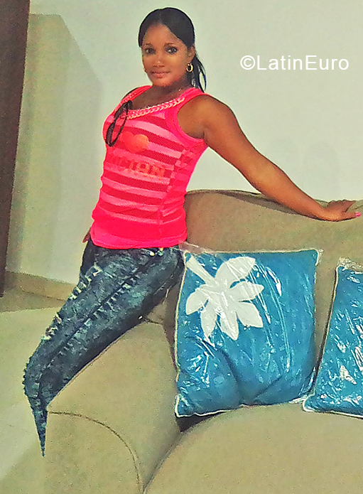 Date this young Cuba girl Daliana from Santiago de Cuba CU499