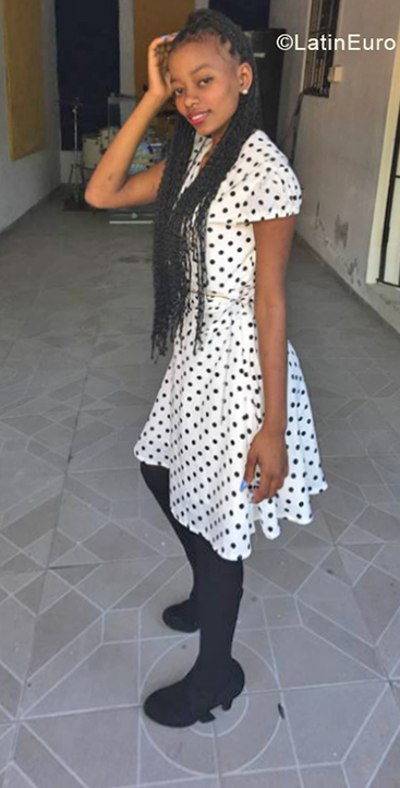 Date this good-looking Dominican Republic girl Kenery from Bayaguana DO34385