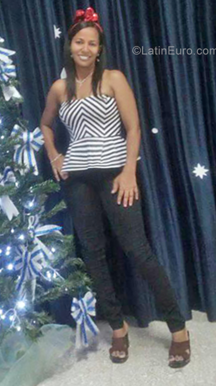 Date this delightful Dominican Republic girl Ofelia from Santiago DO34415
