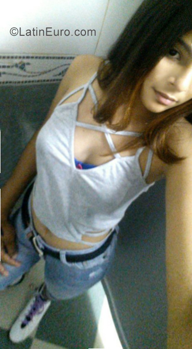 Date this young Dominican Republic girl Deishia from Santiago De Los Caballeros DO34515