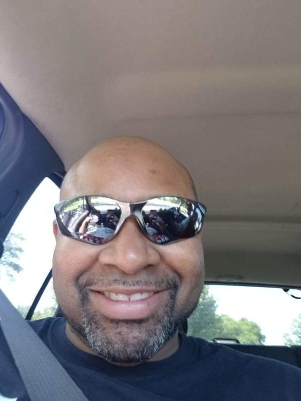 Date this athletic United States man Derrick from Aurora US19918