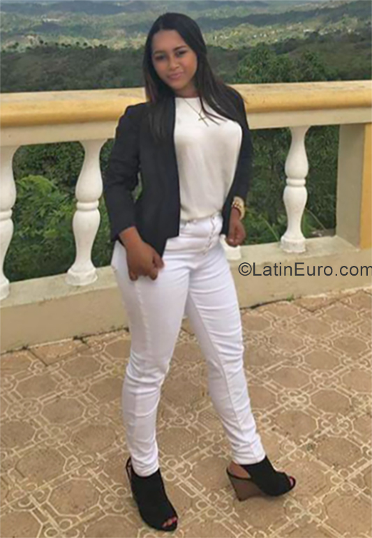 Date this cute Dominican Republic girl Erika from Santo Domingo DO34602