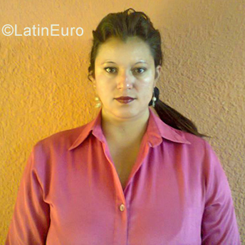 Date this beautiful Ecuador girl Guisela from Quito EC321