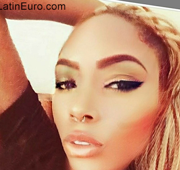 Date this hard body Colombia girl Edith from Medellin CO25282