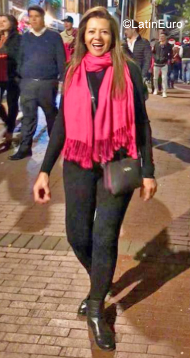 Date this tall Colombia girl LUZ from Bogota CO25283
