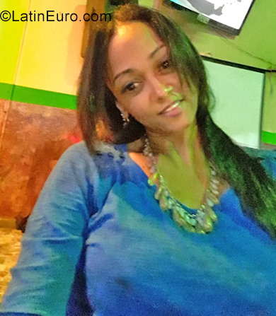 Date this beautiful Dominican Republic girl Valencia from Santo Domingo DO34703
