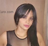 Date this stunning Cuba girl Maira from Cienfuegos CU521