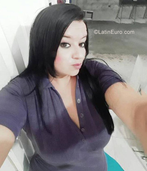 Date this foxy Colombia girl Juliana from Bogota CO25379