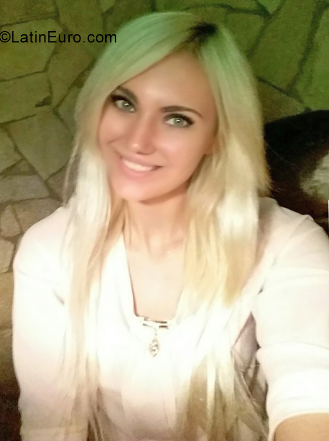 Date this fun Ukraine girl Retfonie from Kiev UA77