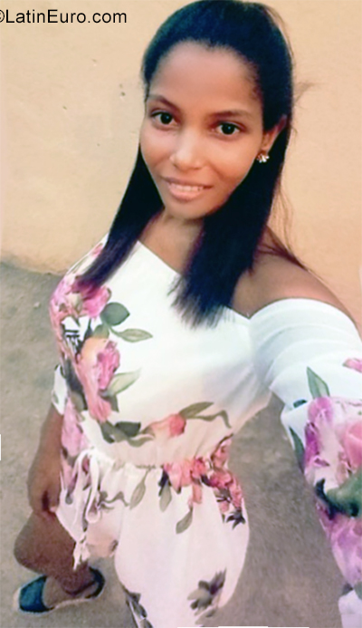 Date this hard body Dominican Republic girl Yafreisy from San Cristóbal DO36070