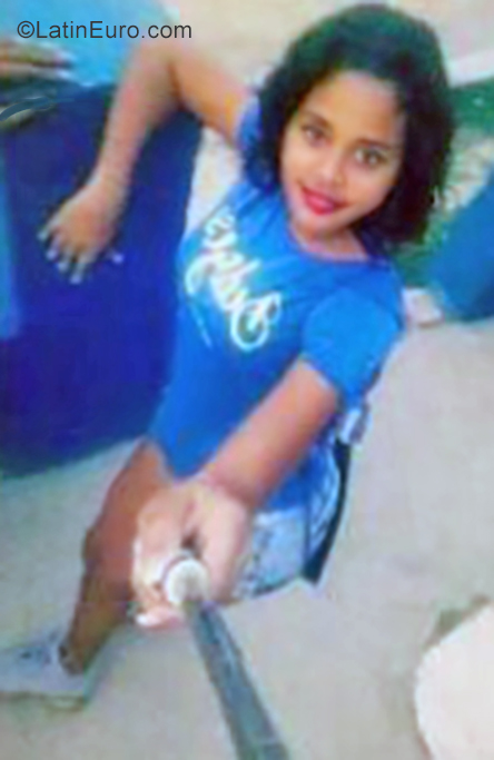 Date this attractive Dominican Republic girl Jennifer from Santo Domingo DO34943