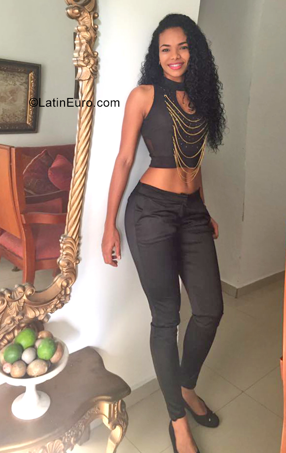 Date this fun Colombia girl Sonia from Cartagena CO25454