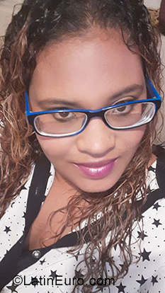 Date this sultry Dominican Republic girl Yoa from San Cristobal DO34973