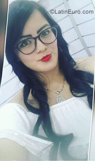 Date this attractive Venezuela girl Patricia from Trujillo VE2418