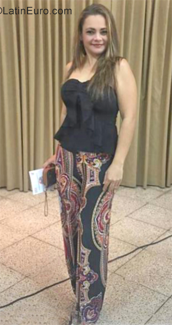 Date this funny Honduras girl Lourdes from San Pedro Sula HN2655