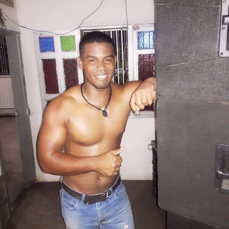 Date this happy Venezuela man Denny from Guayana VE2464