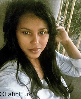 Date this attractive Dominican Republic girl Johanna from Santo Domingo DO35184