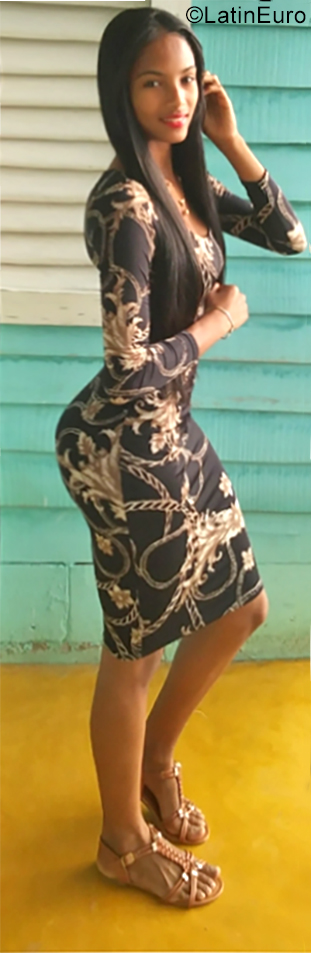 Date this funny Dominican Republic girl Arlenny from Santiago DO35289