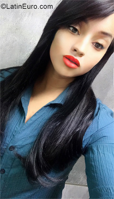 Date this funny Dominican Republic girl Rosa from Santo Domingo Este DO35294